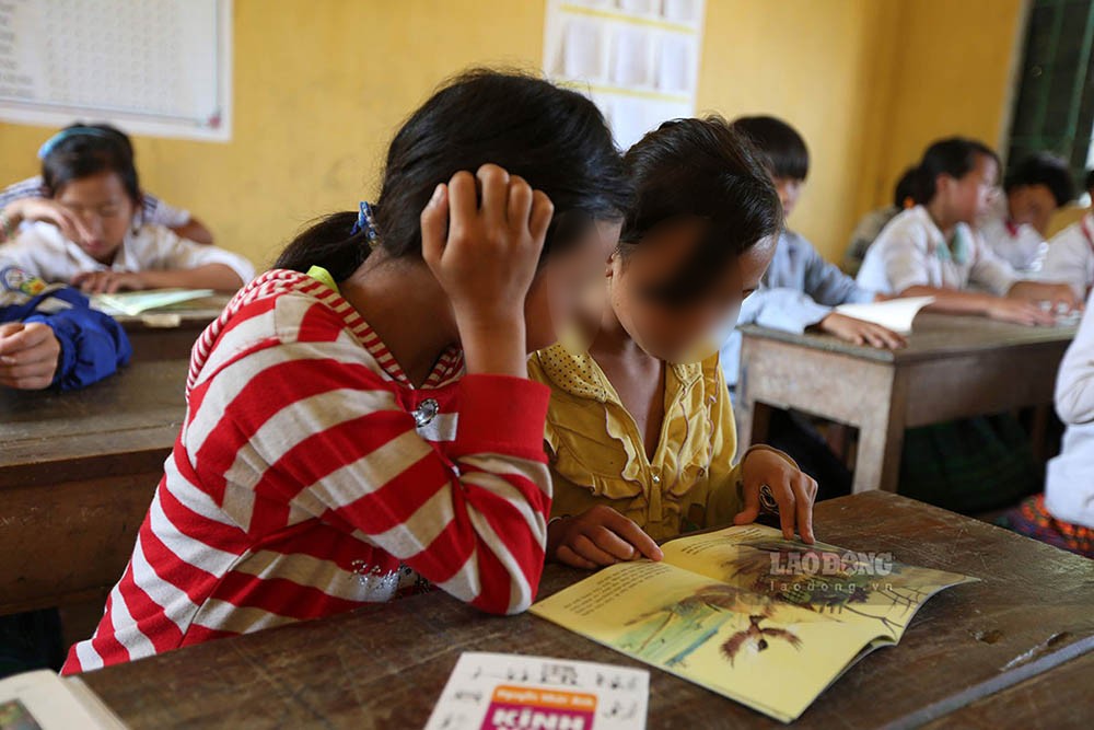 El nivel de apoyo para la cocina para los estudiantes internos que comen y se alojan en la escuela según el nivel es que por cada 45 estudiantes internos se recibe 01 nivel de apoyo de 4. 738. 500 VND/mes. Foto: Hai Nguyen