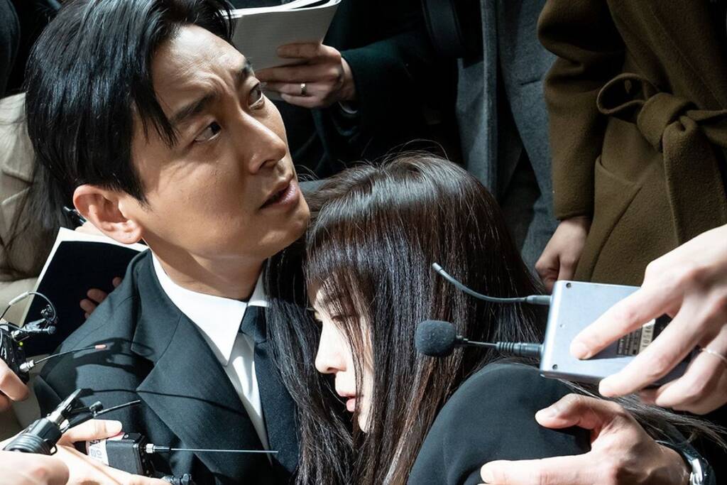 Joo Ji Hoon and Ha Ji Won acted well together in "Climax". Photo: Manufacturer