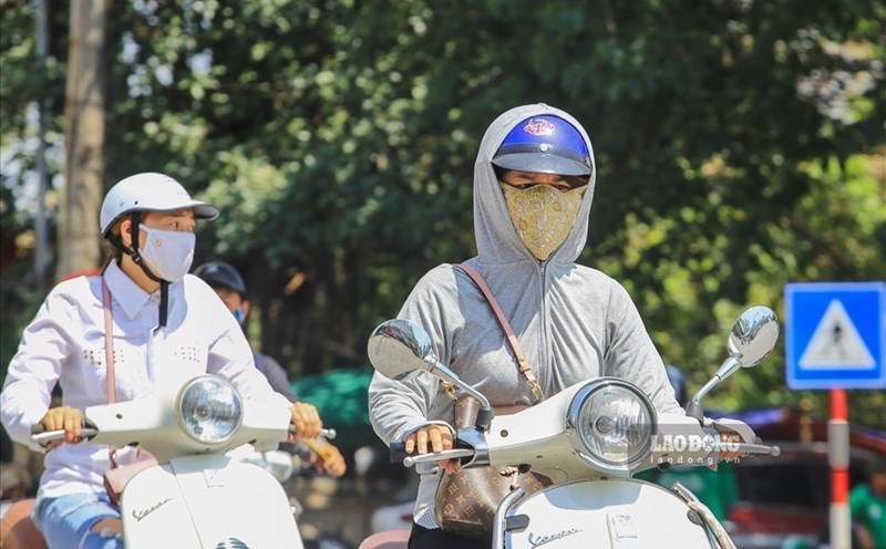 Weather forecast for tomorrow 7. 4 Hanoi hot sunny. Photo: Thanh Binh