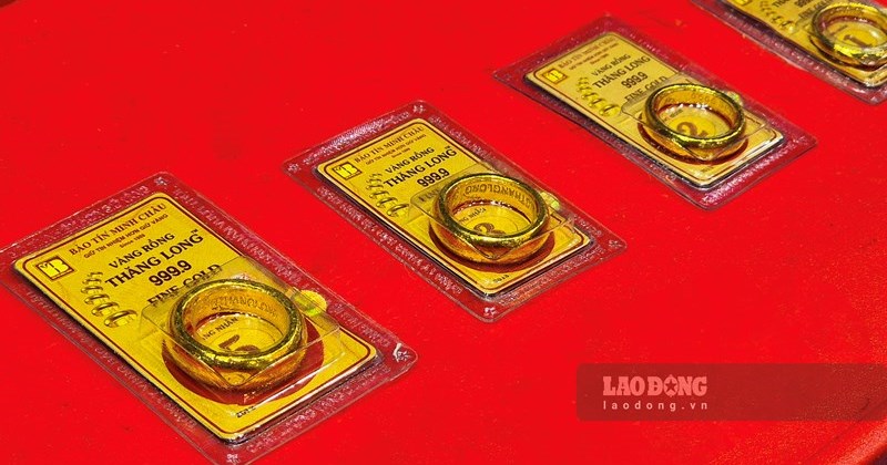 Giá vàng giằng co, tiềm ẩn rủi ro