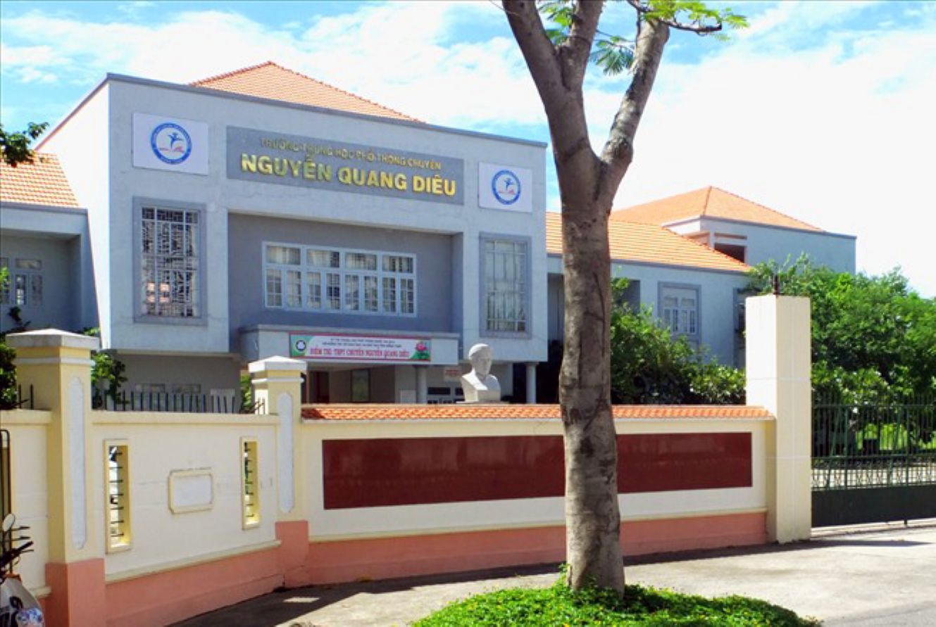 Trường Trung học phổ thông chuyên Nguyễn Quang Diêu, nơi diễn ra kỳ thi tuyển sinh lớp 10 trong hai ngày 27 và 28.5.2026. Ảnh: Thanh Mai 