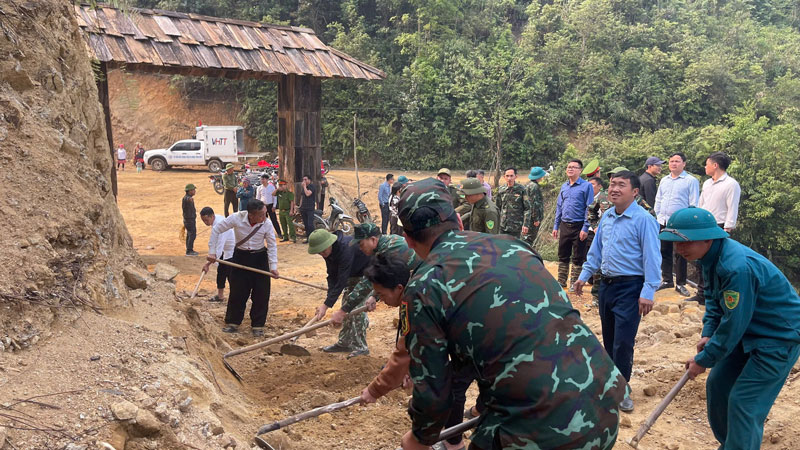Tháng 3.2026, chính quyền và người dân chung tay làm đường mới vào Sán Trá