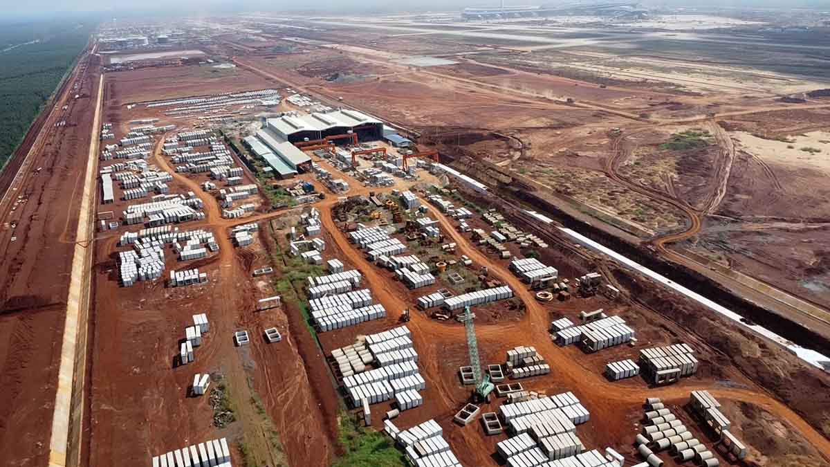 Building a fence to protect the entire area of 5,000 hectares of Long Thanh airport project. Photo source: HAC