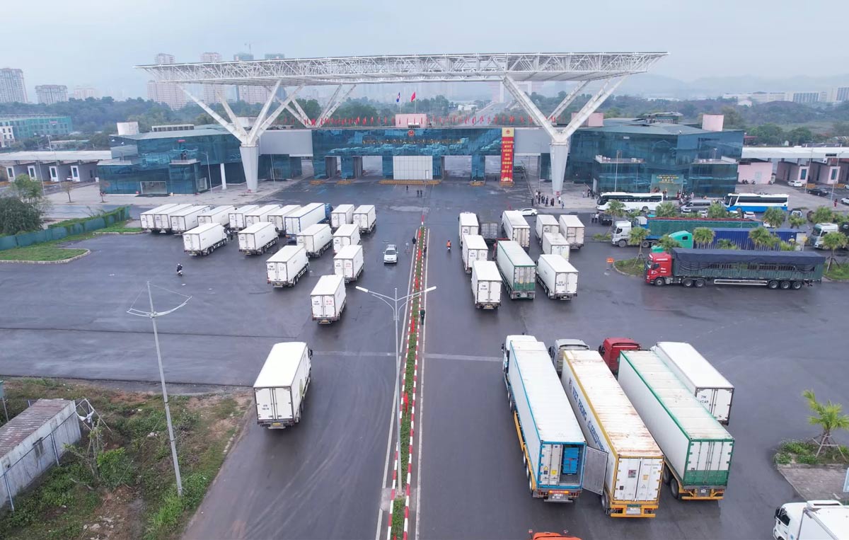 Bac Luan 2 bridge border gate, Mong Cai 1 ward, Quang Ninh province. Photo: Doan Hung