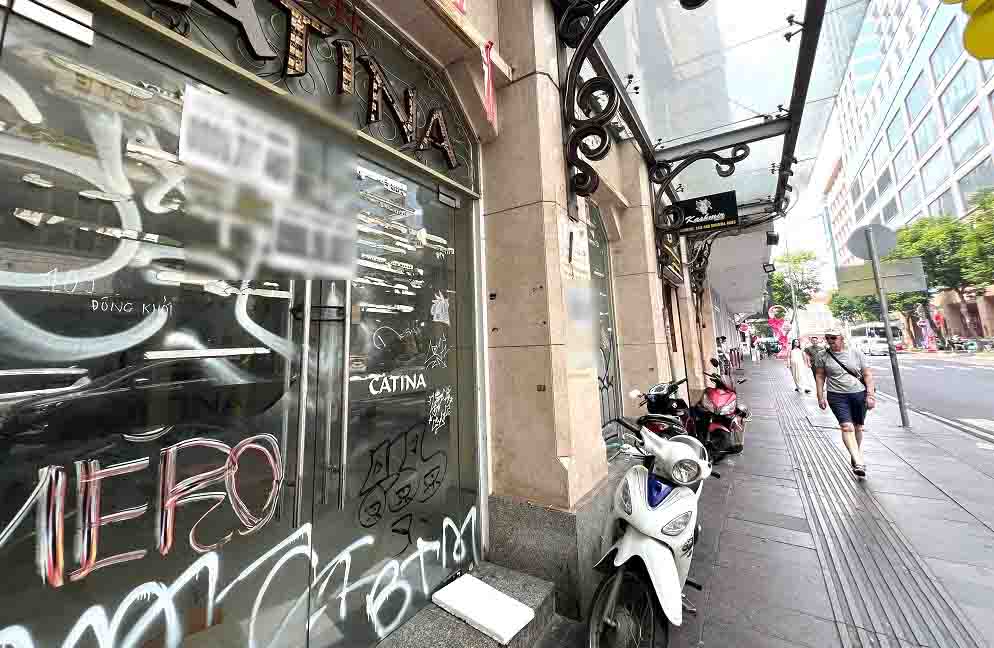 Mặt bằng trống do khách thuê hết hợp đồng và tái cơ cấu. Ảnh: Thái Bảo