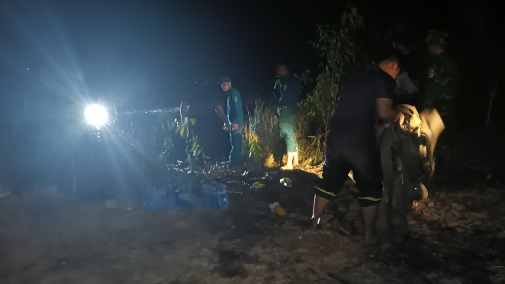 Các lực lượng nhanh chóng tham gia chữa cháy rừng đặc dụng ở xã Giang Thành hồi tháng 2.2026. Ảnh: Phương Vũ