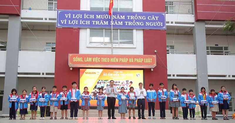 Hoàng Đức chung tay hỗ trợ học sinh khó khăn tại TP.HCM