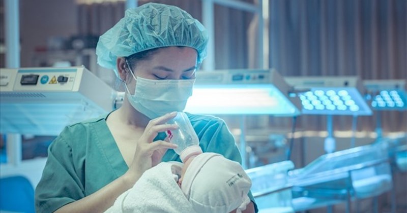 Xử lý kỷ luật công chức sinh con thứ 3 trước 3/6/2025