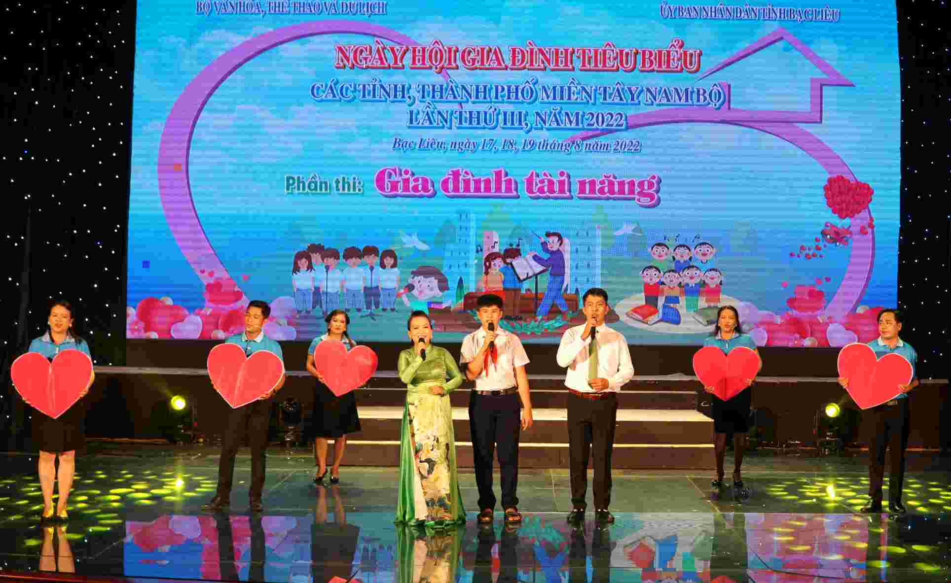 Ngày hội gia đình được các tỉnh ĐBSCL thường xuyên luận phiên tổ chức. Ảnh: Nhật Hồ.