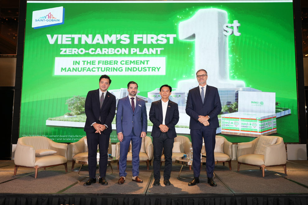 Saint-Gobain Vietnam logra el objetivo "Zero Carbono" - Producción sin emisiones de carbono ( Alcance 1 y 2) para la fábrica de láminas de cemento de fibra DURAflex en Quang Tri. Foto: Empresa proveedora