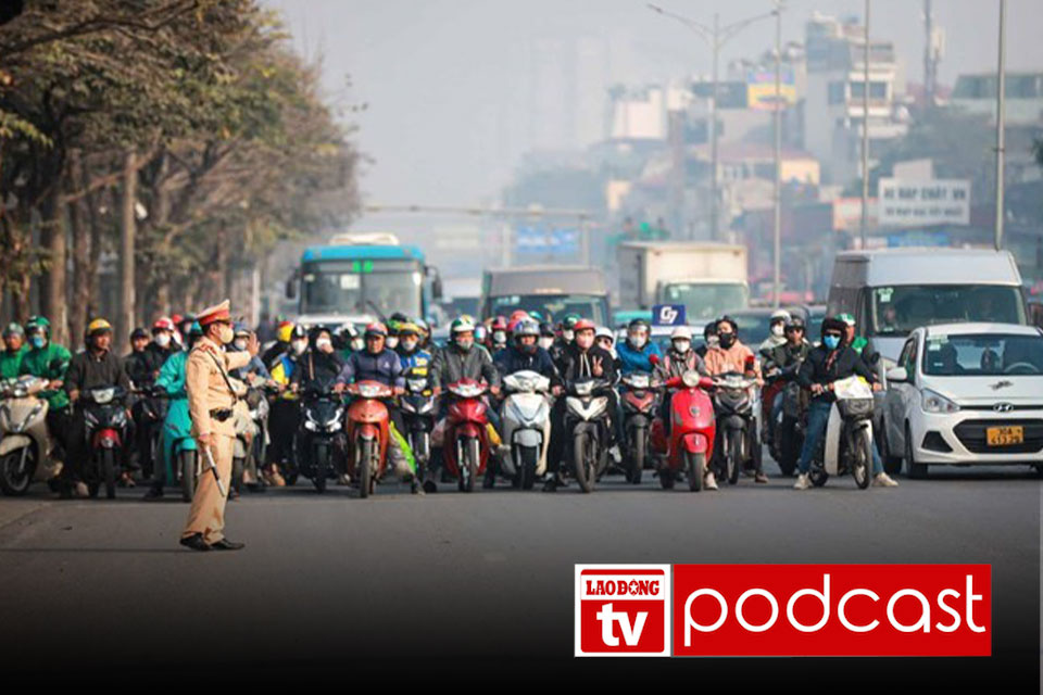 Morning news 8th: 4: Official time for motorbike emission testing in Hanoi, Ho Chi Minh City