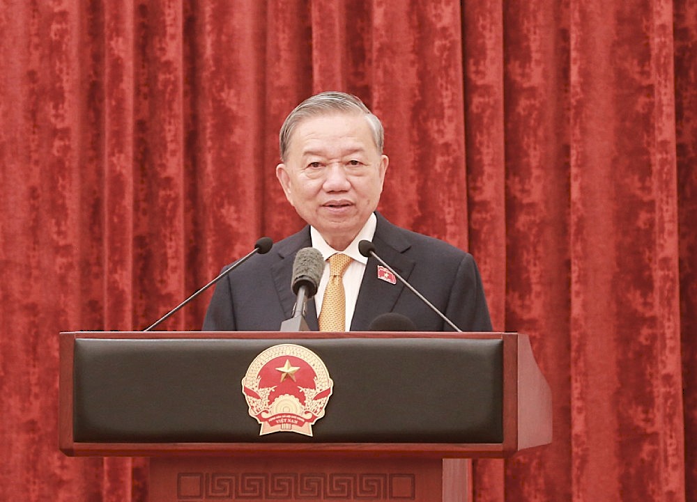General Secretary and President To Lam speaks at a meeting with officials, civil servants, public employees, and laborers of the Presidential Office, afternoon 7. 4. Photo: Hien Hoa