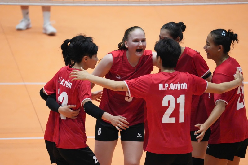 Vietinbank meets Information Corps at the 2026 national volleyball tournament. Photo: VFV