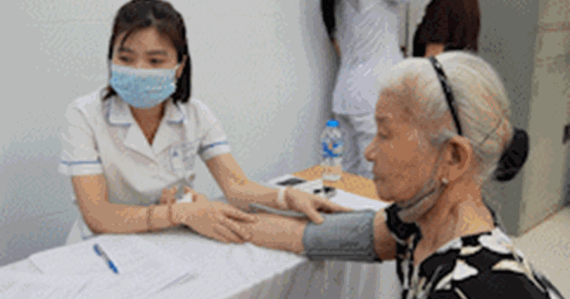 Đưa dịch vụ y tế đến gần hơn, nhiều người phát hiện nguy cơ bệnh tật