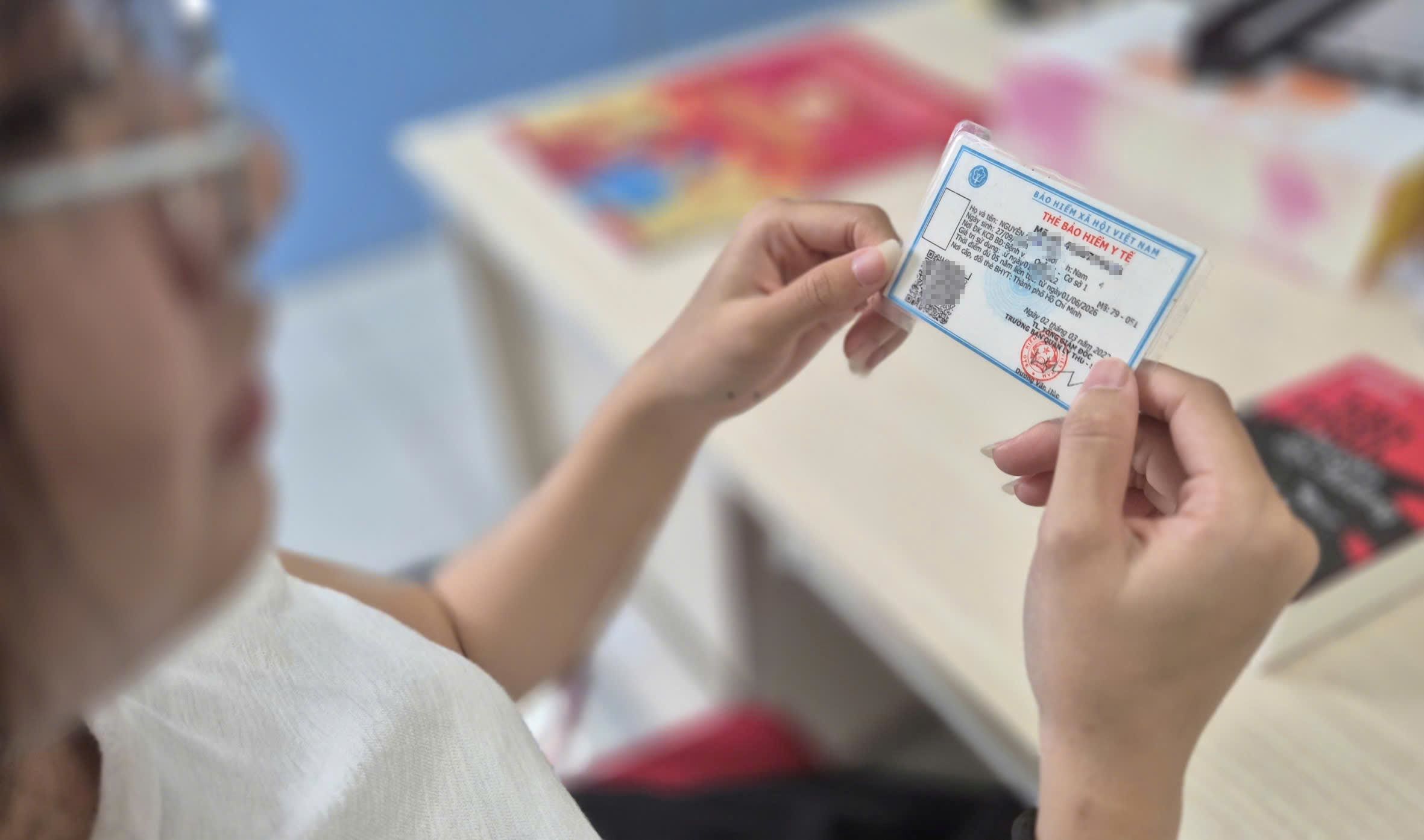 How to determine the amount of insurance money to be paid each month in 2026. Photo: Hai Nguyen