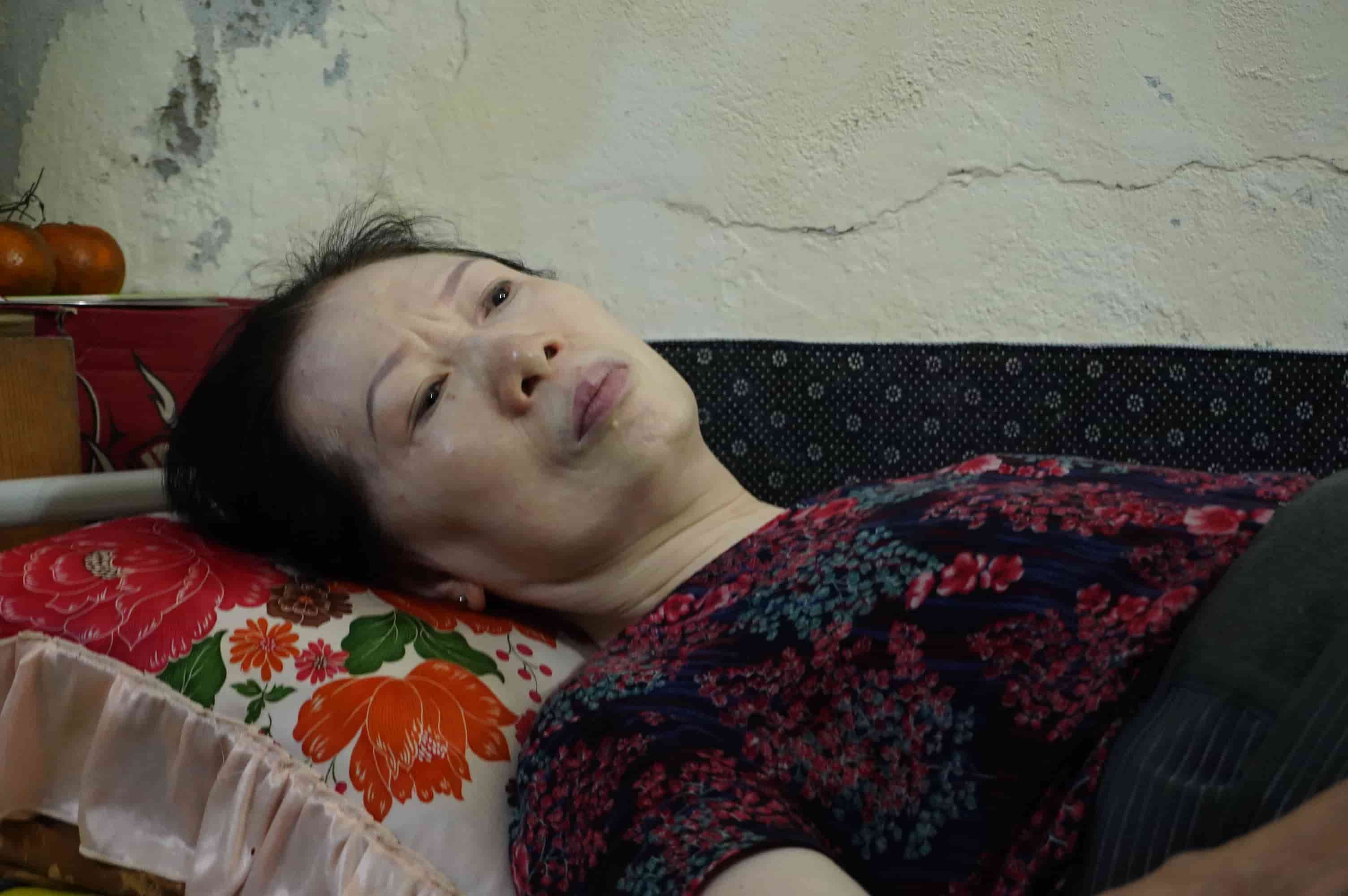 Hai lần phát hiện ung thư, cuộc sống bà Thanh rơi vào bế tắc. Ảnh: Huyền Anh