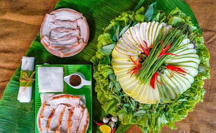 Boiled pork wrapped in rice paper. Photo: Vi xua Quang Ngai
