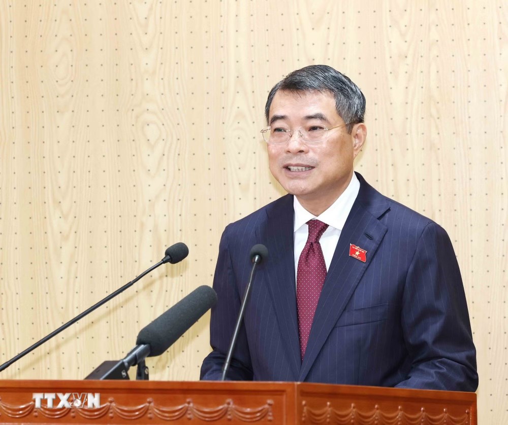 レ・ミン・フン政治局委員、首相は、地方出身者ではない省/市党委員会書記、人民委員会委員長、省レベル検査委員会委員長の100%を配置することを初めて完了したと述べました... 写真:TTXVN