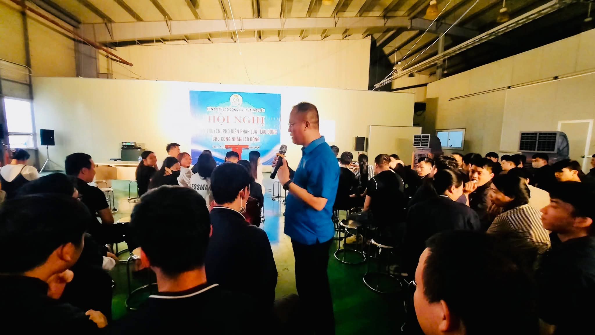 Legal propaganda for union members and workers in Thai Nguyen. Photo: Thai Nguyen Trade Union