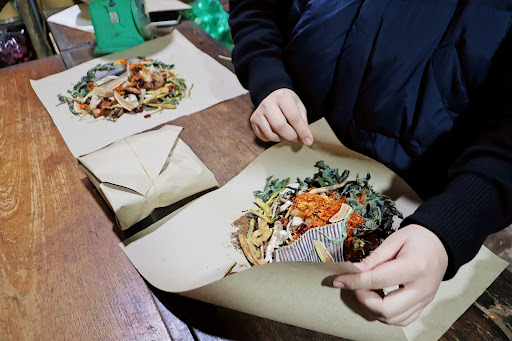 Traditional medicine only accounts for about 4% of health insurance costs. Photo: Giang Tran