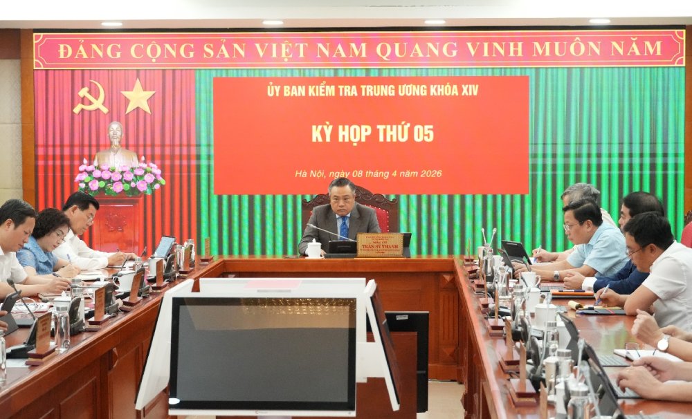 At the 5th Meeting, the Central Inspection Committee decided to impose discipline of Expelling from the Party individuals with violations. In the photo: 5th Meeting of the Central Inspection Committee under the chairmanship of Politburo Member, Secretary of the Party Central Committee, Chairman of the Central Inspection Committee Tran Sy Thanh. Photo: UBKTTW