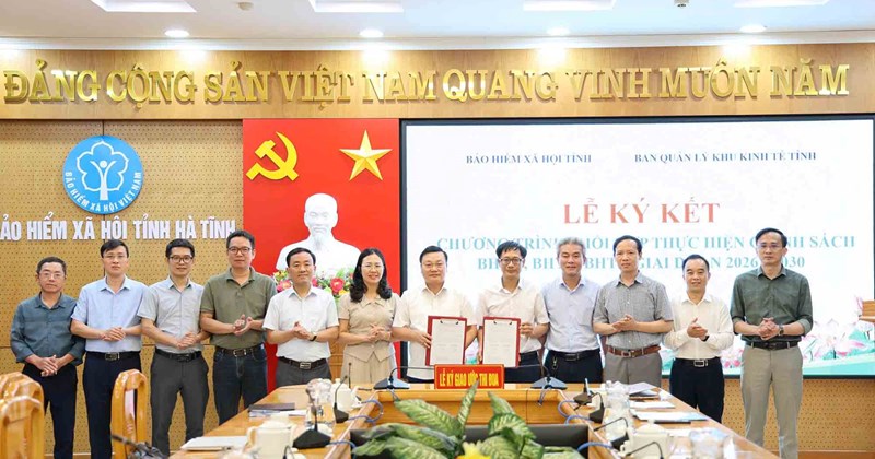 Ký kết chương trình phối hợp bảo vệ quyền lợi người lao động