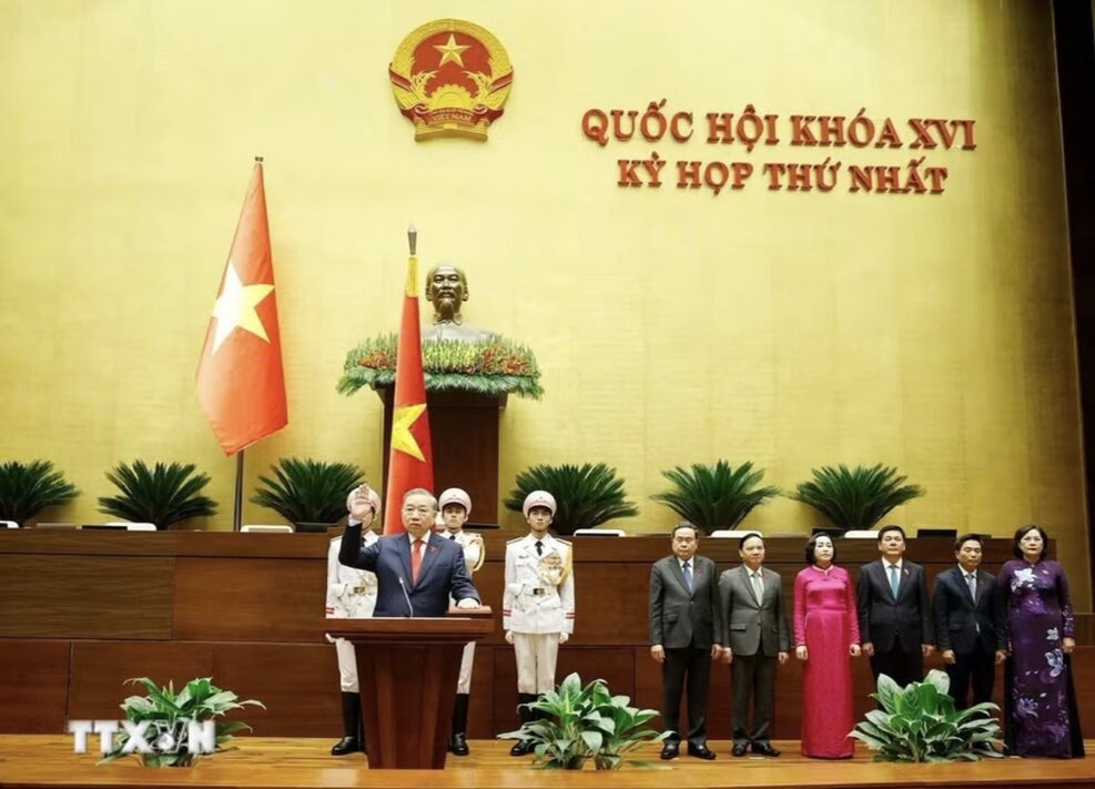 Leaders of countries and political parties Cuba, North Korea, USA, Belarus, Kazakhstan, Mongolia, Palestine and Nicaragua sent telegrams, letters and congratulatory messages to key leaders of Vietnam. Pictured is President To Lam taking the oath of office. Photo: VNA