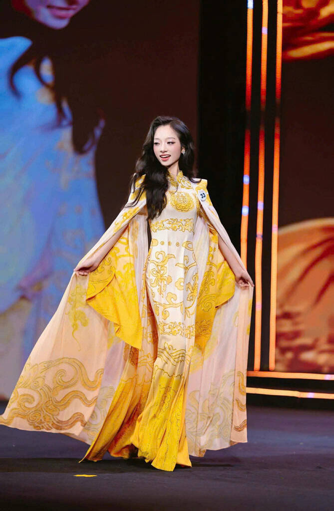 Cô gây ấn tượng với vẻ đẹp dịu dàng cùng bảng thành tích đa dạng từ nghệ thuật đến thể thao. Ảnh: Nhân vật cung cấp