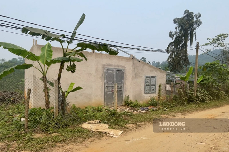 Nhiều khu vực nhà cửa được được tháo dỡ để bàn giao mặt bằng cho dự án. Ảnh: Đinh Đại