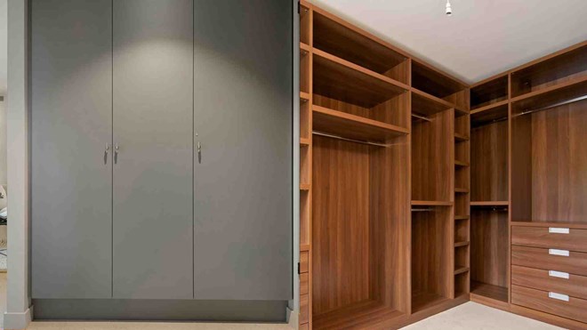 Many people clean their wardrobes regularly but are still messy due to common mistakes. Photo: Thuy Duong