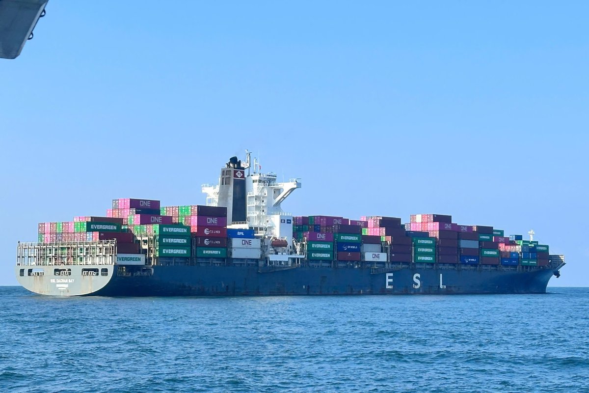 Functional forces approach foreign ships to support crew members in distress at sea. Photo: Center 3