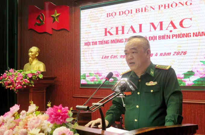 Đại tá Nguyễn Văn Khanh, Phó Tham mưu trưởng Bộ đội Biên phòng, Trưởng ban tổ chức hội thi, phát biểu khai mạc. Ảnh: Hương Thu/TTXVN