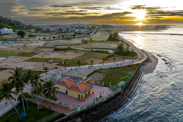 Experience a dreamlike racetrack in the Ly Son special zone