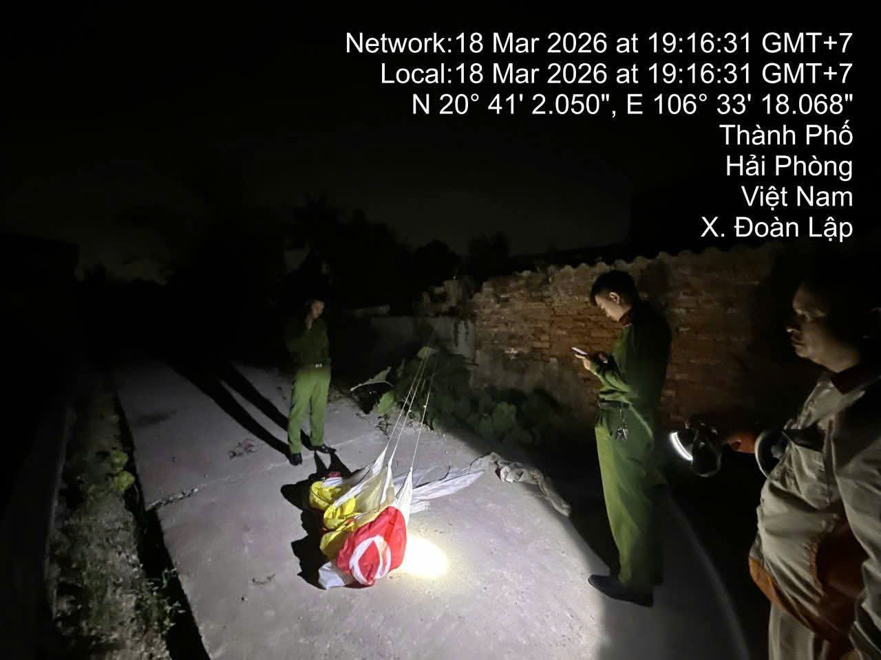 Hiện trường vụ thả diều gây sự cố mất điện. Ảnh: Xã Tân Minh