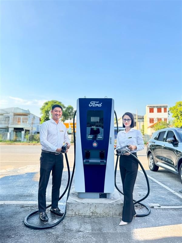 Trụ sạc DC Ford. Ảnh: Tasco