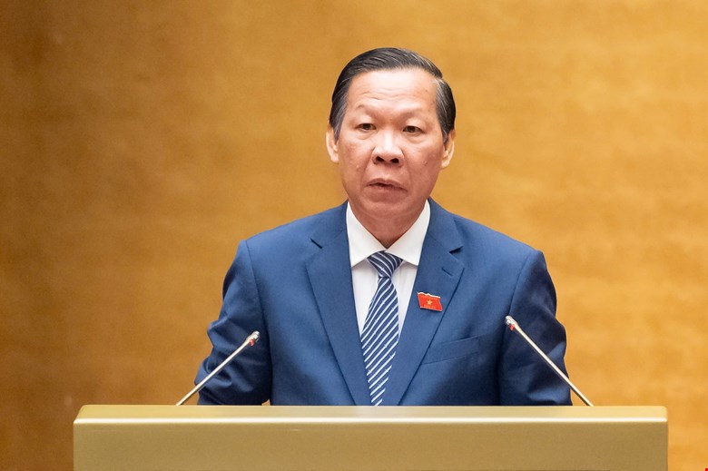 Chairman of the National Assembly's Economic and Finance Committee Phan Van Mai proposed that the Government pay more attention to food safety, traffic and environmental pollution issues in the coming time. Photo: Media National Assembly