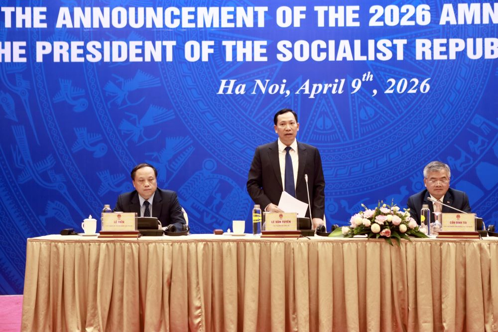 Thượng tướng Lê Văn Tuyến - Thứ trưởng Bộ Công an trả lời tại buổi họp báo. Ảnh: Duy Tuấn 