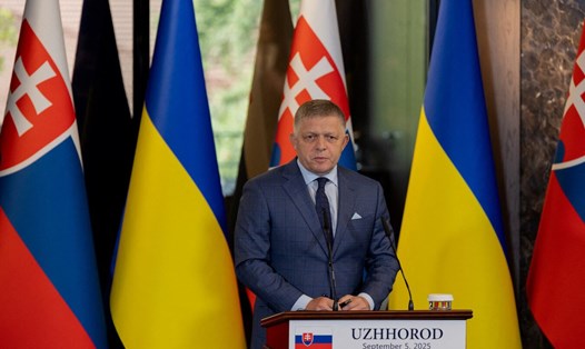 Slovak Prime Minister Robert Fico begins official visit to Vietnam