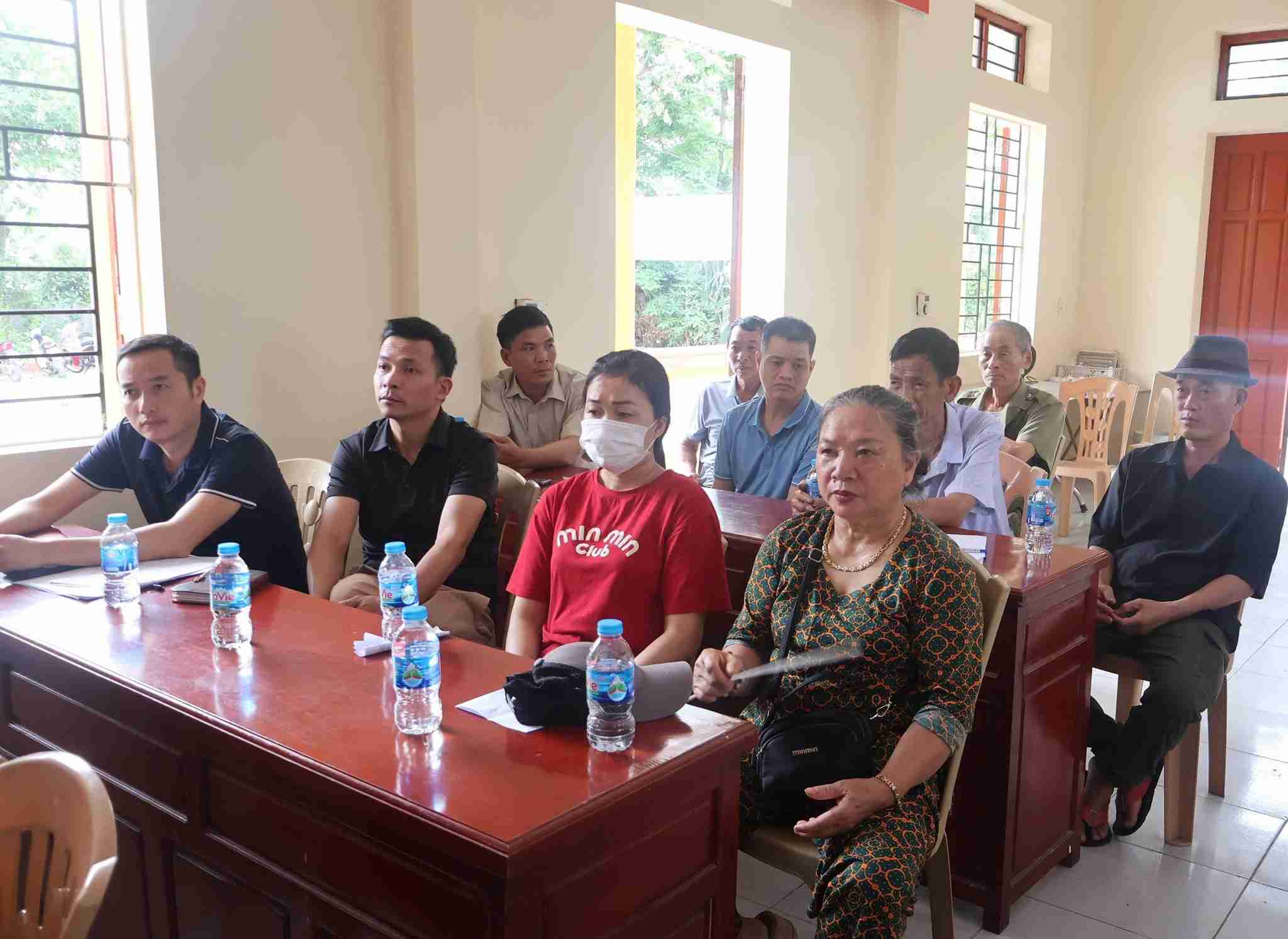 12 hộ dân được thông tin về bồi thường đất Cụm công nghiệp. Ảnh: Phường Việt Hoà