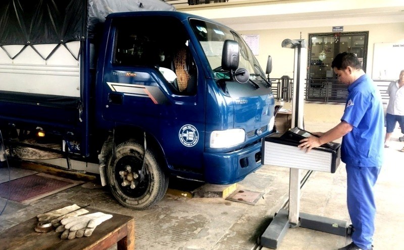 Conditions on area for motor vehicle registration facilities