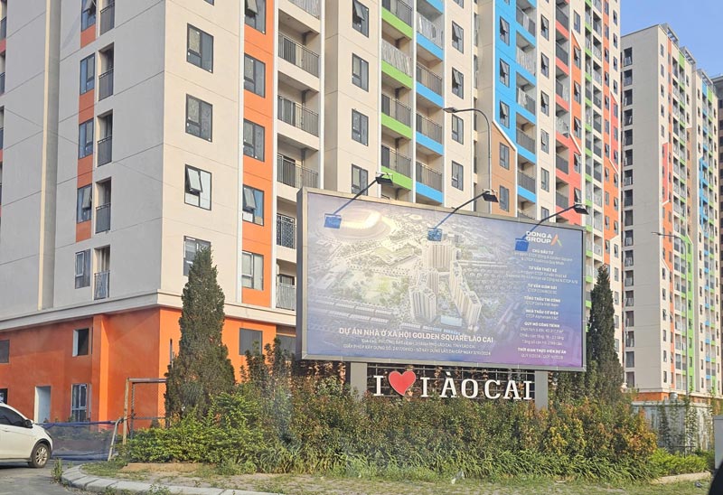 A social housing project with a total of 2,189 apartments in Lao Cai is in the completion phase. Photo: Bao Nguyen