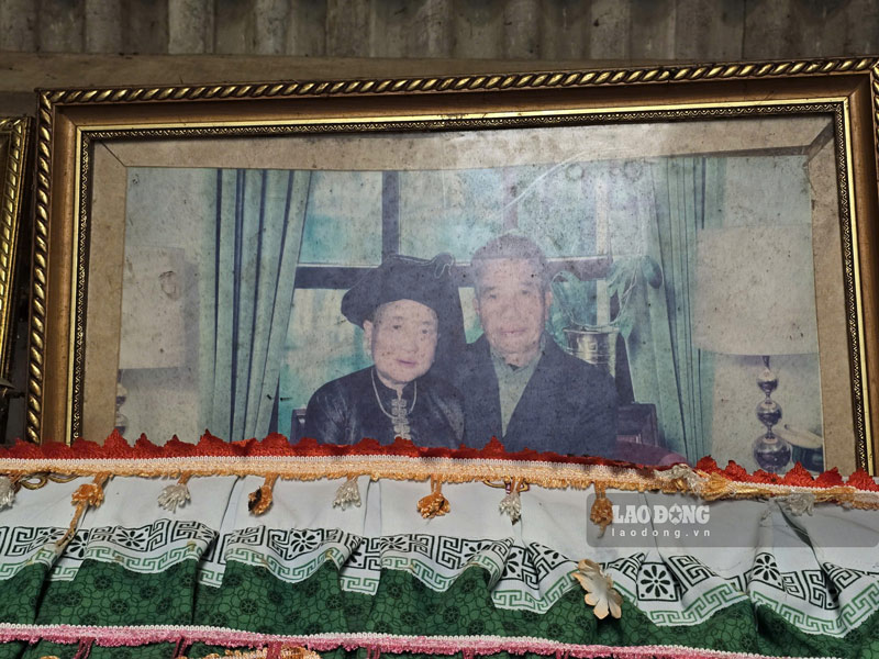 Bên cạnh việc chăm lo tốt cuộc sống gia đình, ông Khiên còn là một người đảng viên gương mẫu. Ảnh: Tân Văn