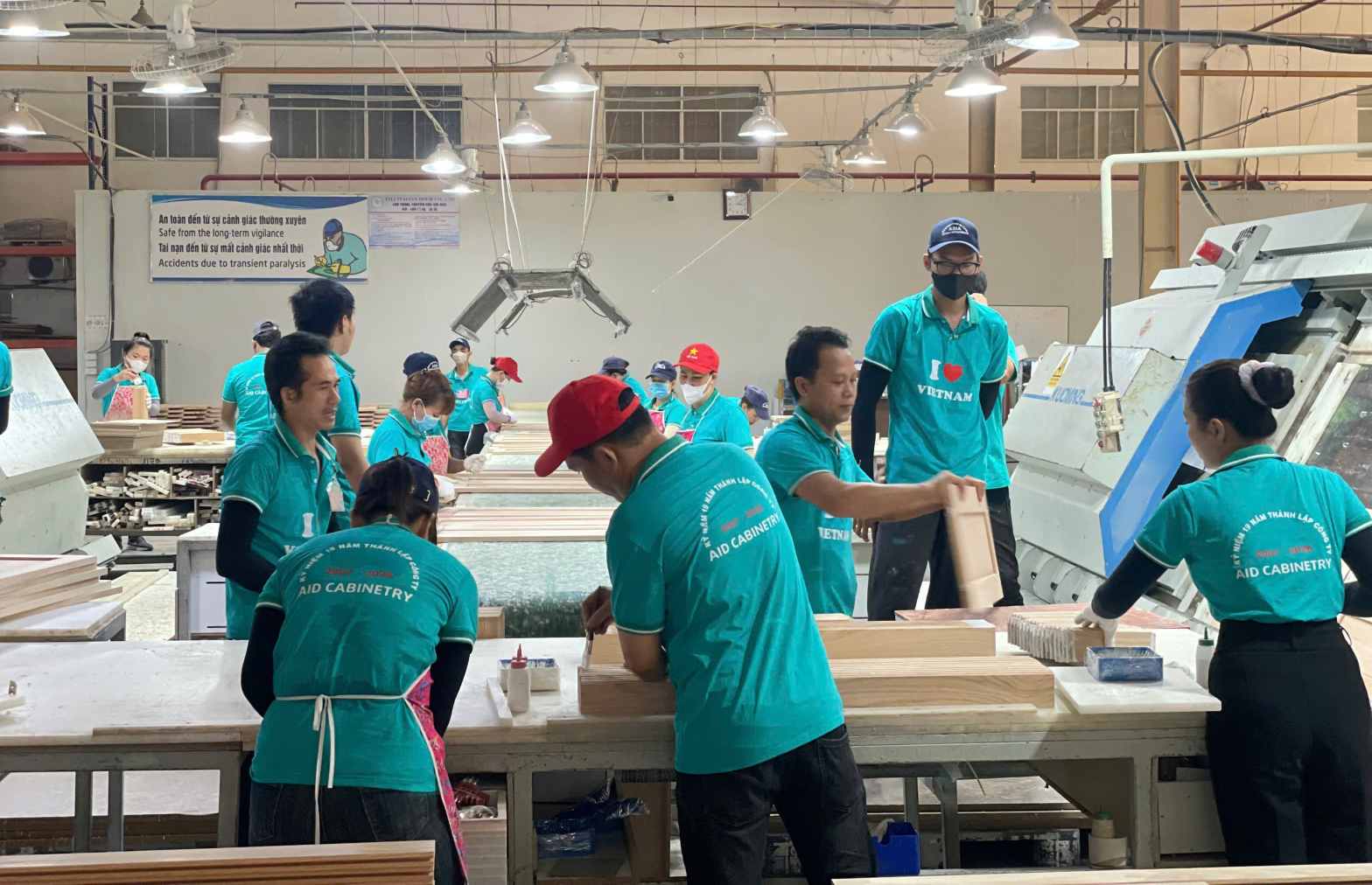 Many businesses will resume production from May 2. Photo: Dinh Trong