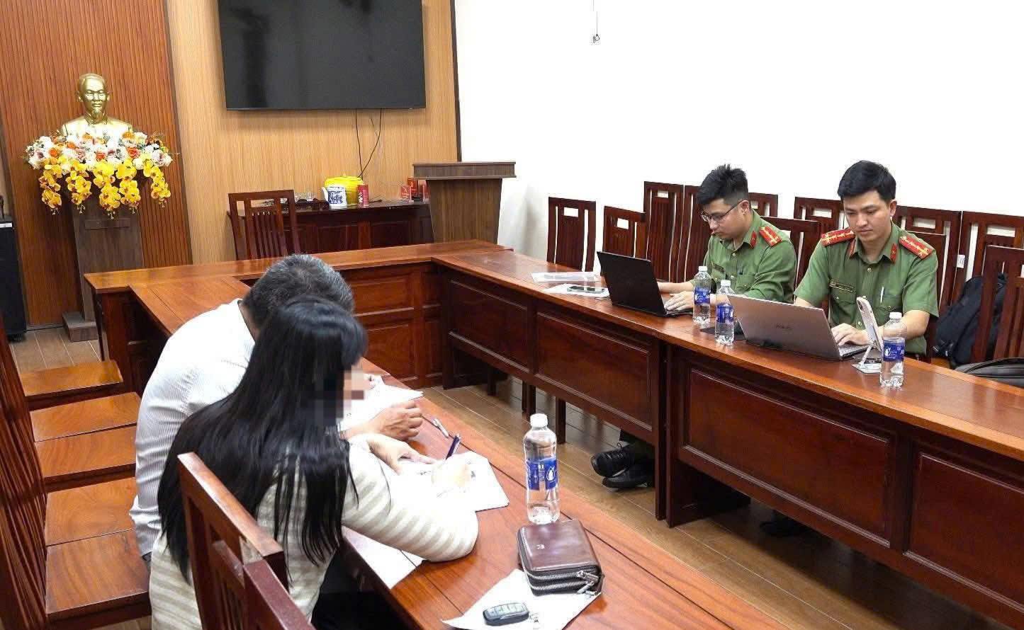 Hai trường hợp đăng tải thông tin xuyên tạc, chống phá bị công an mời làm việc. Ảnh: Công an cung cấp 