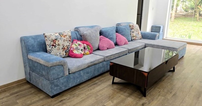 Cách xử lý sáp nến dính trên ghế sofa tại nhà