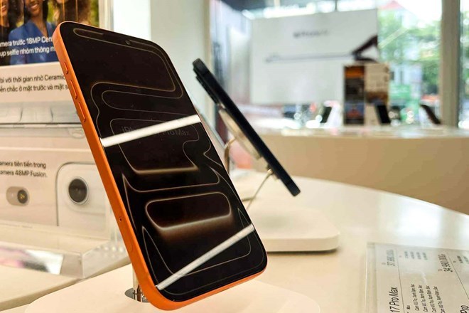 Apple sets revenue record before Tim Cook leaves CEO position. Photo: Huu Vu