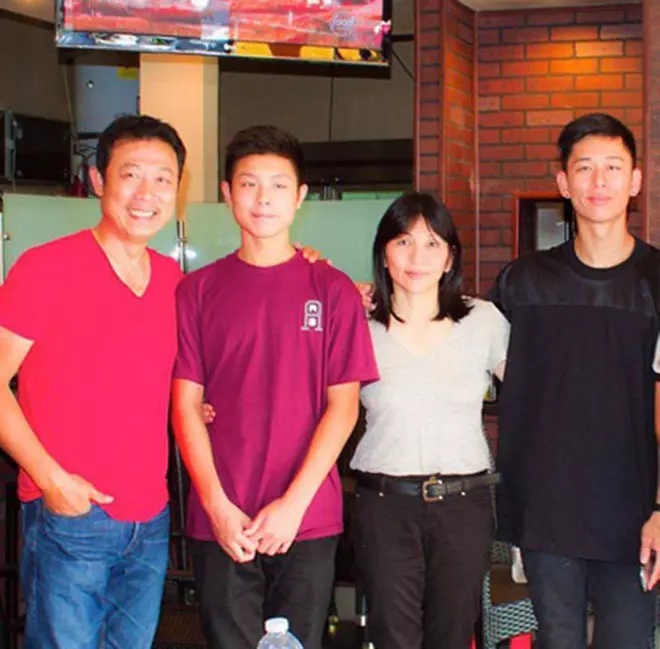 Gia đình Vân Sơn. Ảnh: Nghệ sĩ cung cấp.