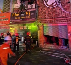House fire combined with business in the center of Ho Chi Minh City.