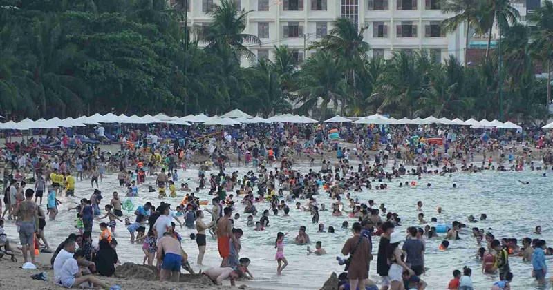Nha Trang: Đảm bảo an toàn cho du khách tắm biển dịp lễ