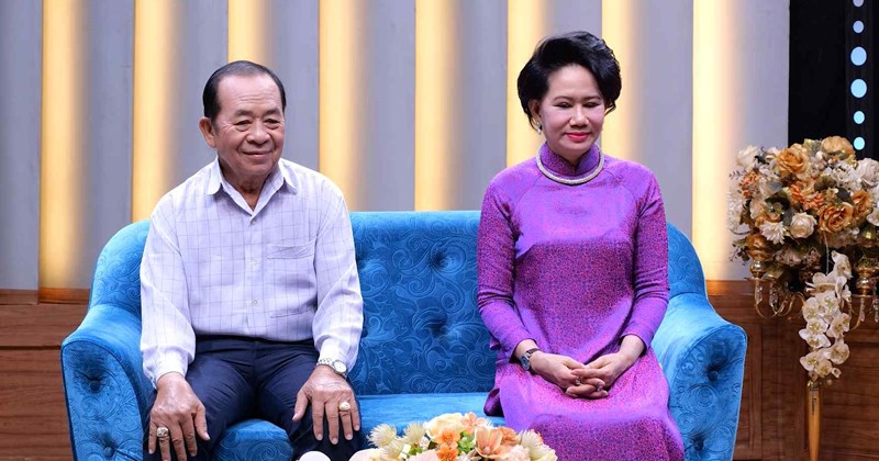 Sau đổ vỡ, cặp U70 và U50 tìm thấy bình yên